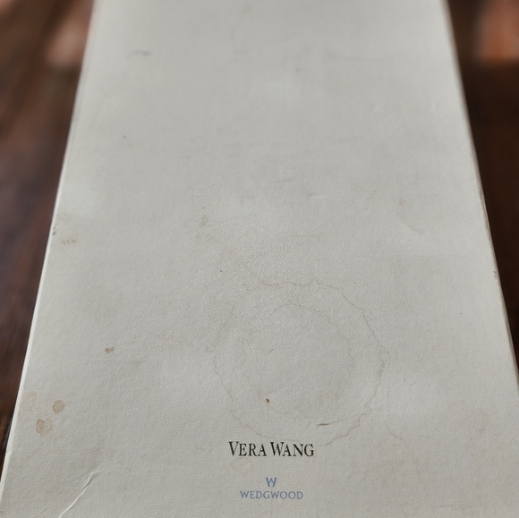 Vera Wang Wedgewood Love Knots Crystal Champagne Toasting Flutes Boxed set - Picture 5 of 7